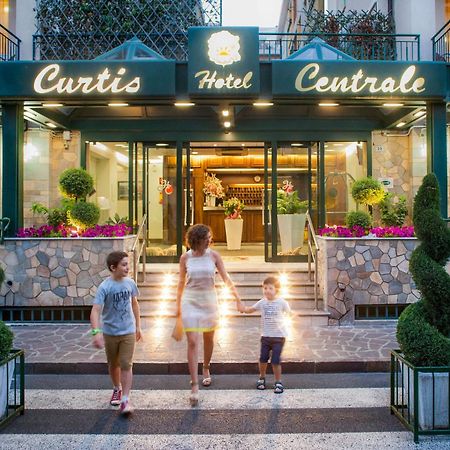 Hotel Centrale Curtis Alassio Exterior foto