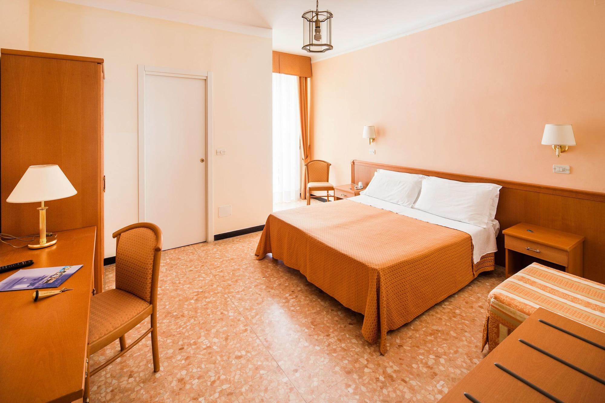 Hotel Centrale Curtis Alassio Exterior foto