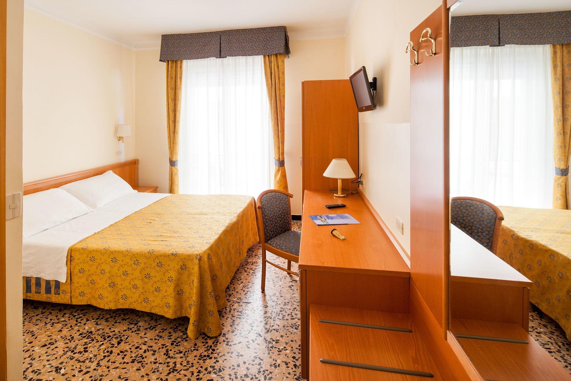 Hotel Centrale Curtis Alassio Exterior foto